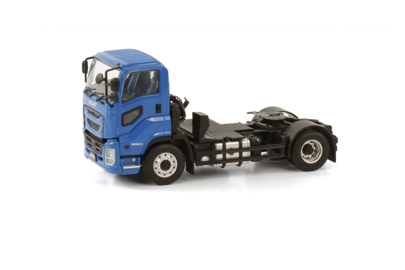 Isuzu GIGA SHORT CAB BLUE