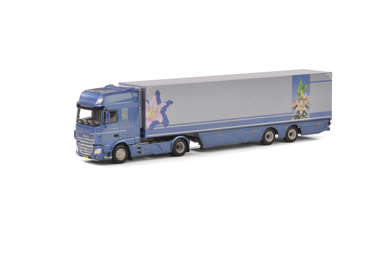 DAF XF SUPER SPACE CAB Gebr. De Mooi REEFER TRAILER